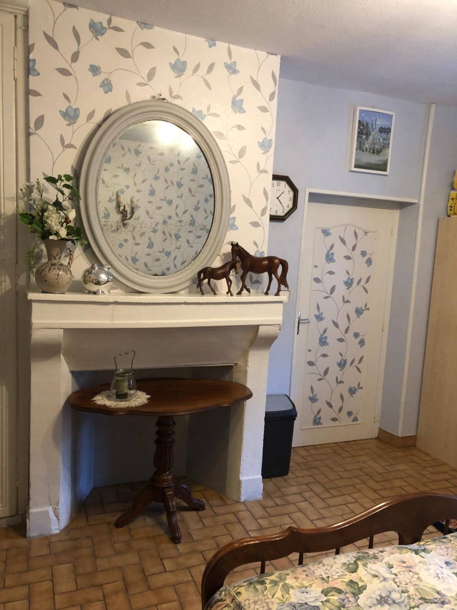 Le Voyageur Bed & Breakfast Saint-Bonnet-Troncais Bagian luar foto