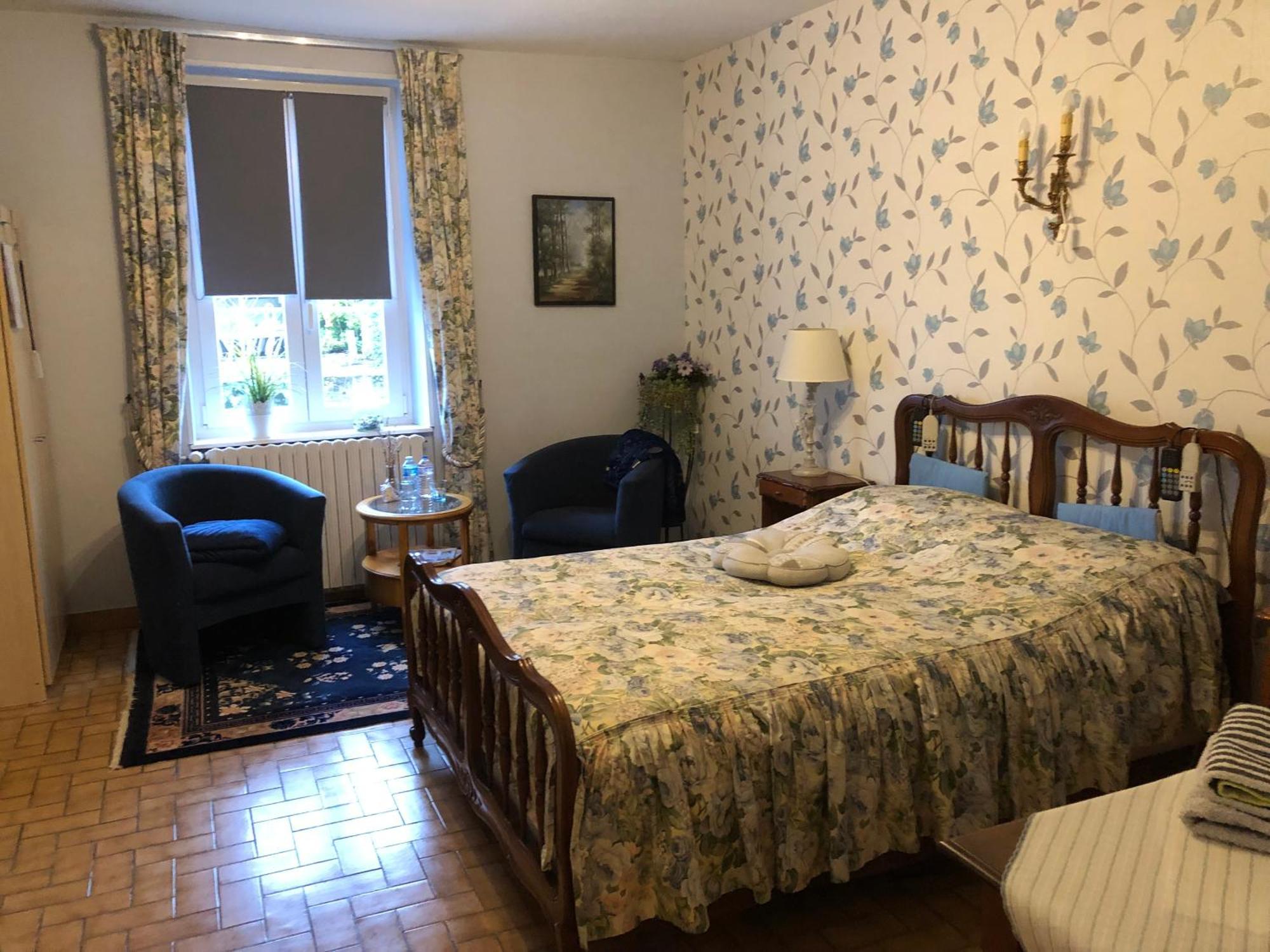 Le Voyageur Bed & Breakfast Saint-Bonnet-Troncais Bagian luar foto